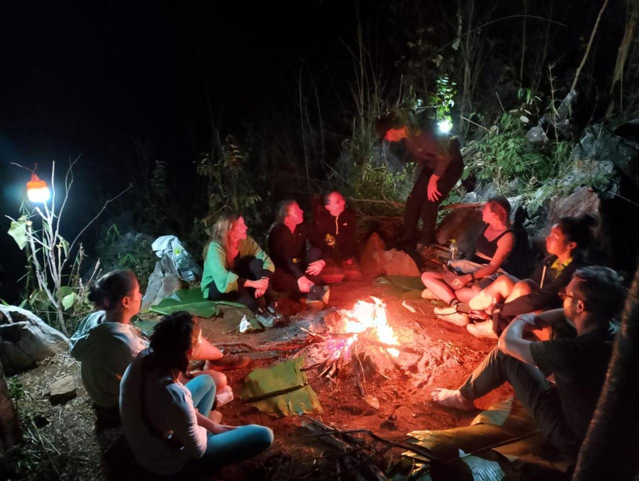 Heaven Backpackers Hostel & Camping Tours Nong Khiaw Exterior photo